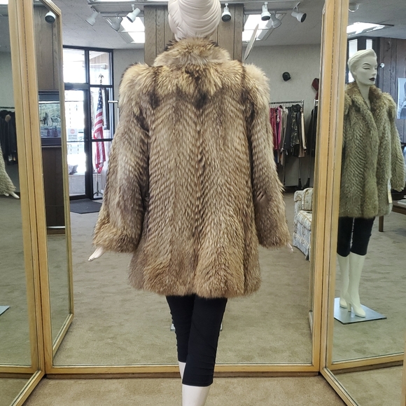 SOLD Feathered Finnish Raccoon Fur 32" Coat - Picture 3 of 5